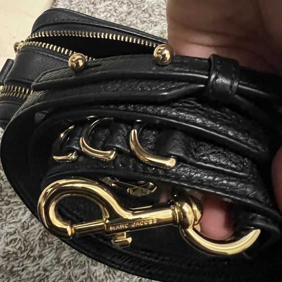 Marc Jacobs Black Leather Crossbody Bag - Picture 9 of 9